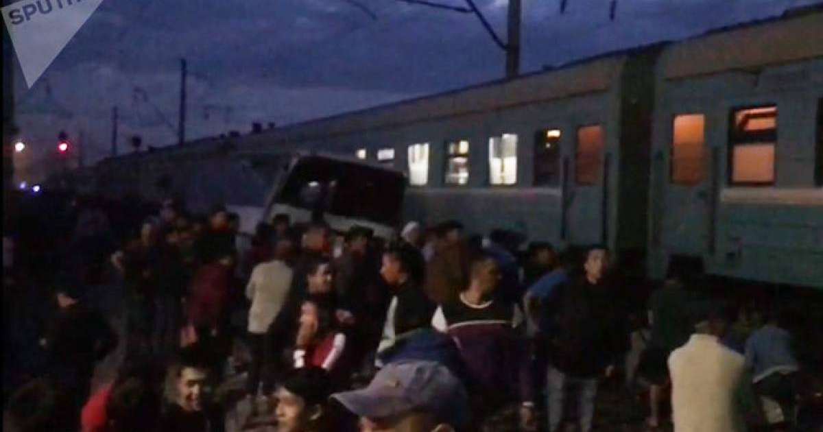  Адамдар айқайлап жатыр: Шамалғандағы пойыз апатының видеосы