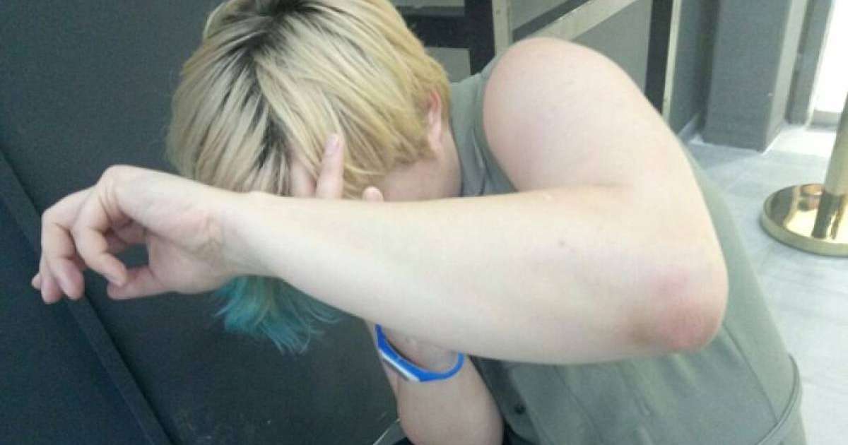 Нұр-Сұлтанда такси жүргізушісі көлігінде отырған қызды соққыға жықты