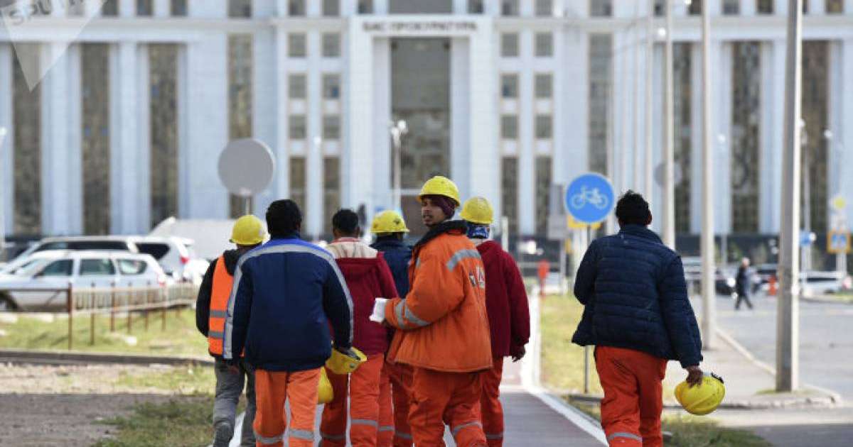 Жұмысшылар ереуілі: Әбу-Даби плазадағылардың талабы