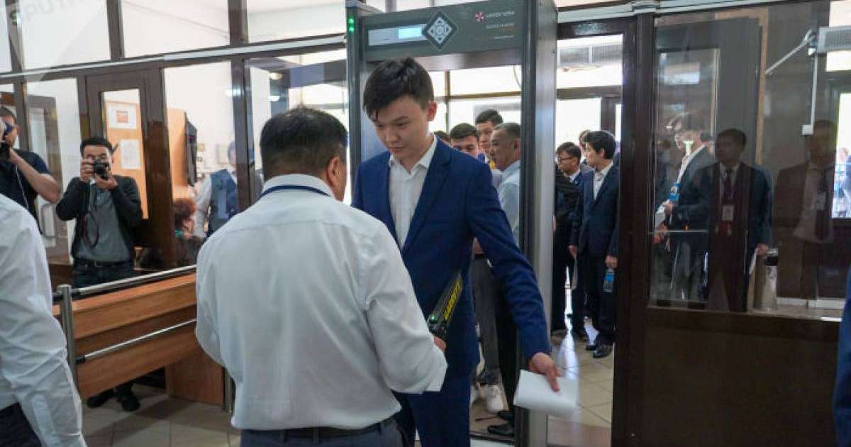 тест тапсырушылардан 90 мыңнан астам телефон алынды