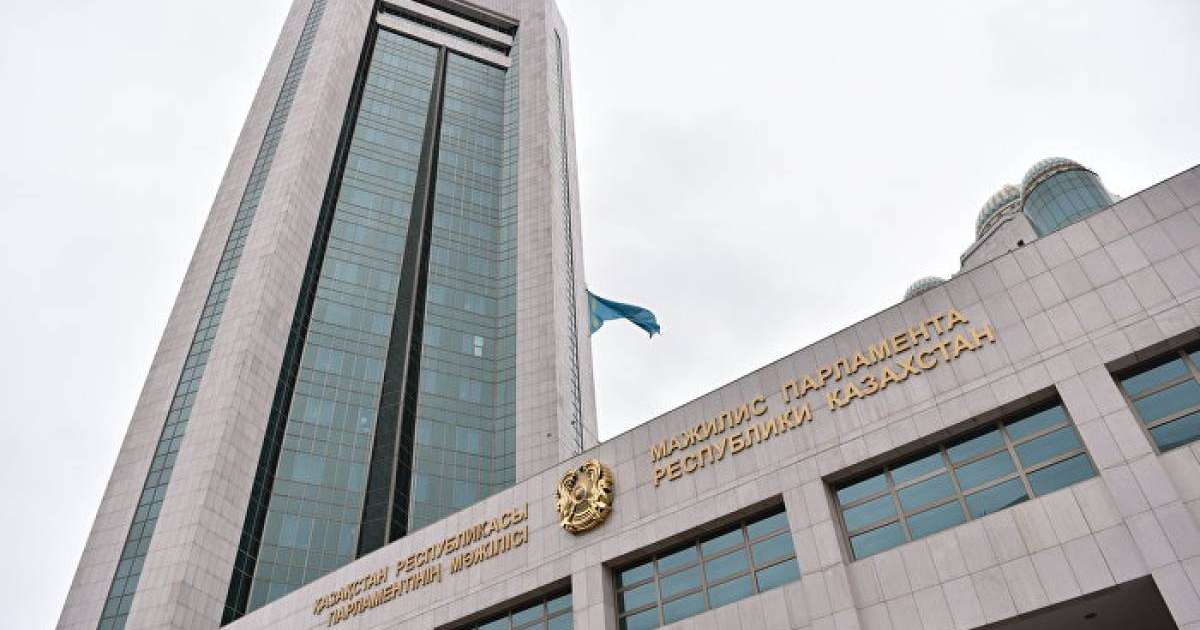 Жамбыл Ахметбеков Дания Еспаева депутаттық қызметін тоқтатпайды