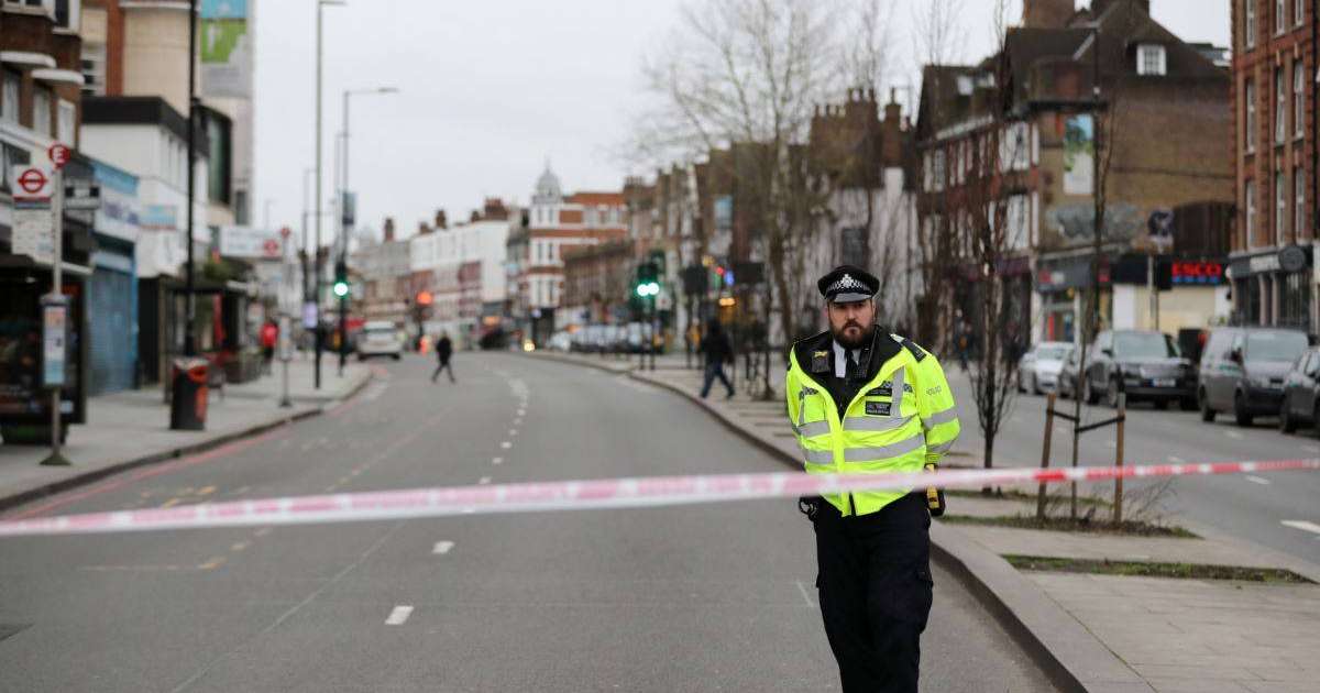 Лондонда пышақпен шабуылға күдіктіні полиция атып өлтірді
