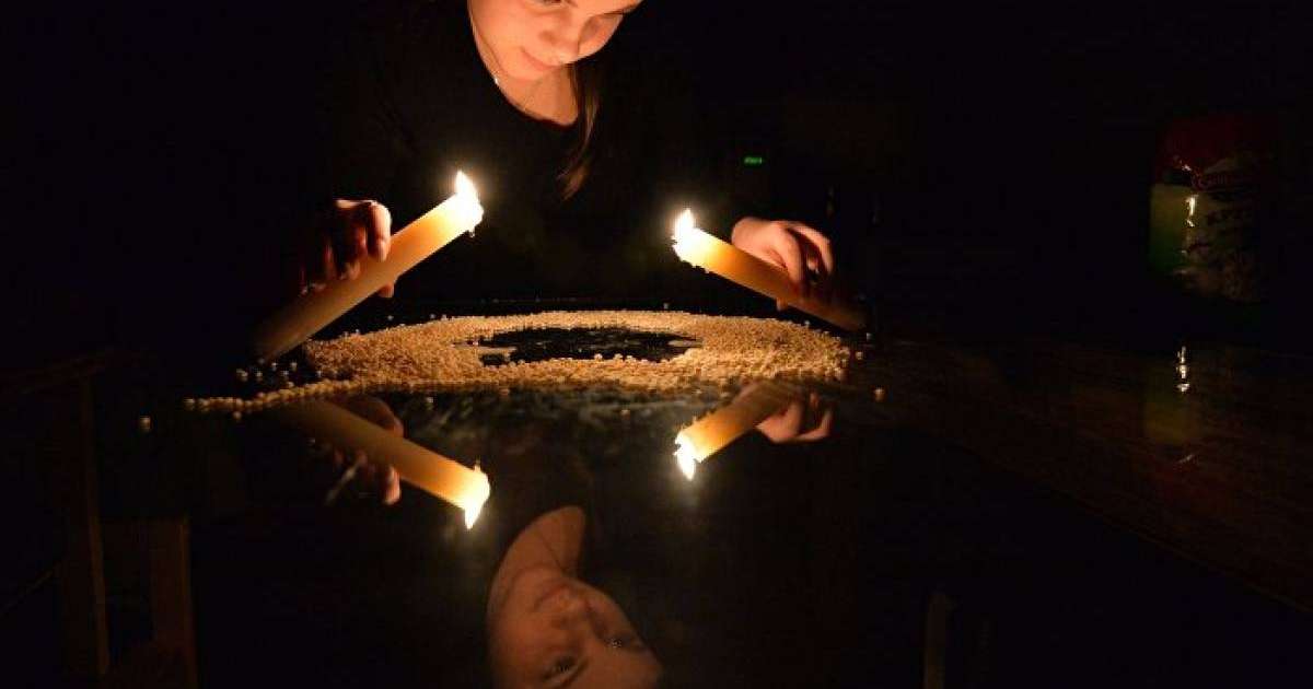 Ресейде әйел балгерді пышақтап тастады