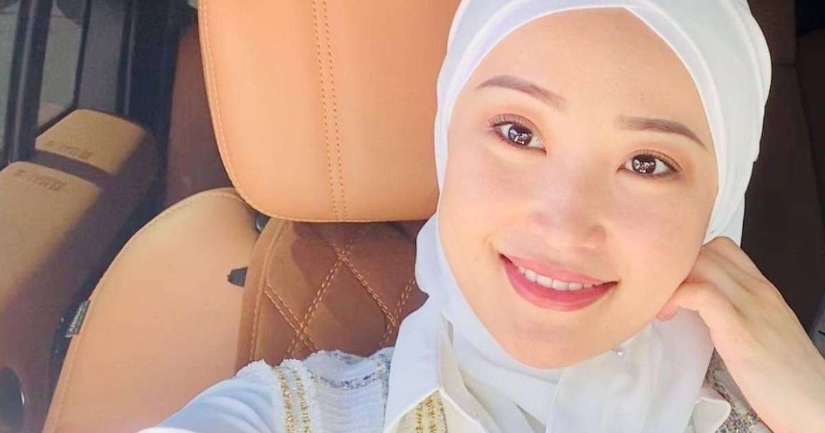 "Әуретіңді жапқаның үшін кінәлі емессің!": Мөлдір Әуелбекова орамалын сынағандарға жауап берді