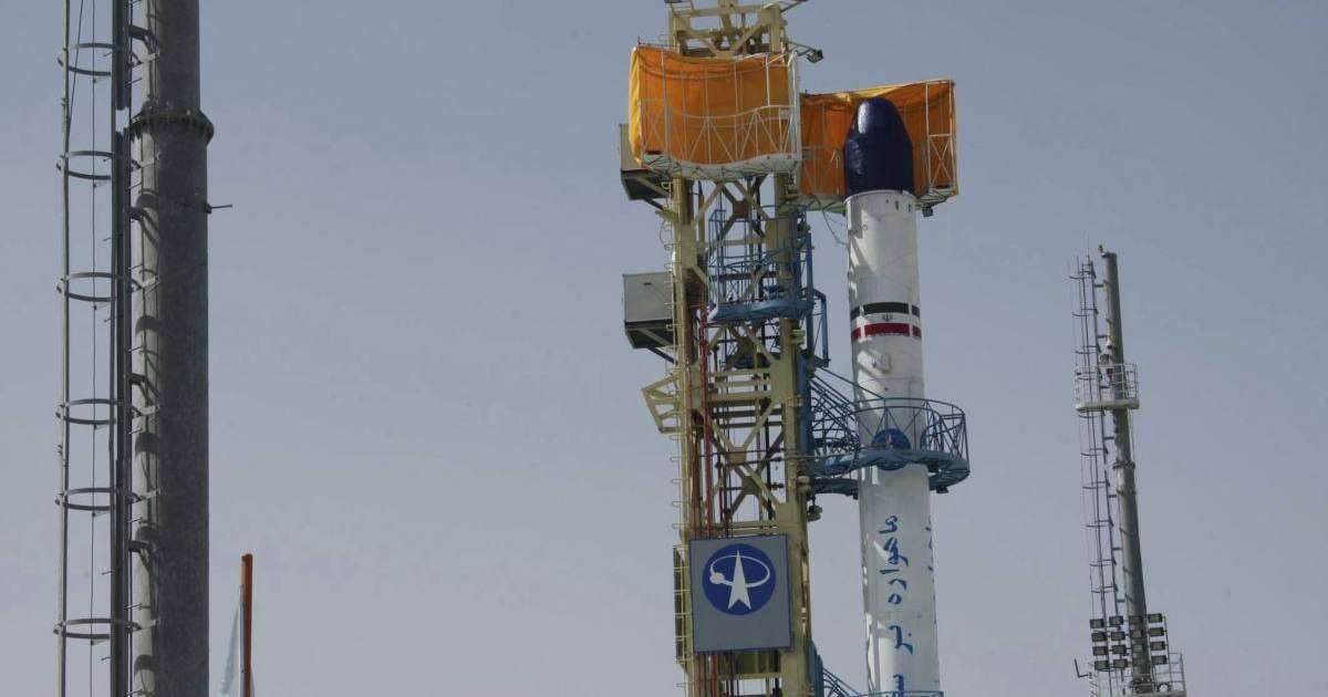 Иран жақын күндері ғарышқа спутник ұшыратынын растады