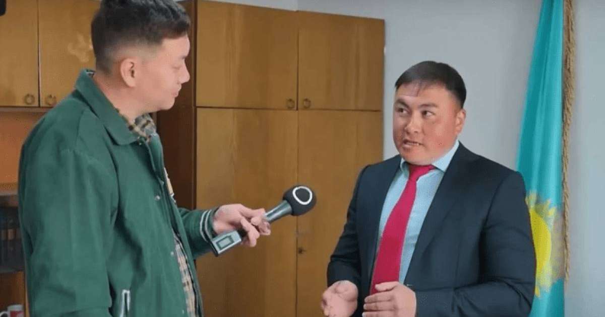 СҚО-да журналиске сұхбат беру кезінде Porsche Cayenne көлігі бар екені анықталған ауыл әкімі инсульт белгілерімен ауруханаға түсті