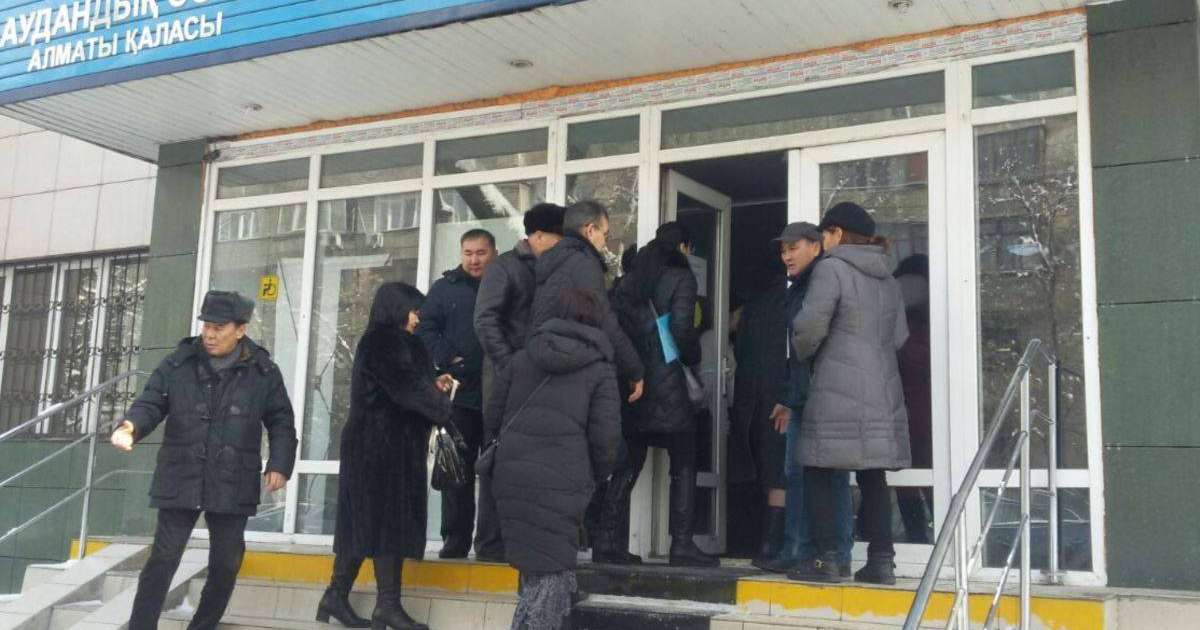 Жемқорлық күдігіне ілінген Бостандық аудандық сотының төрағасы қамауға алынды