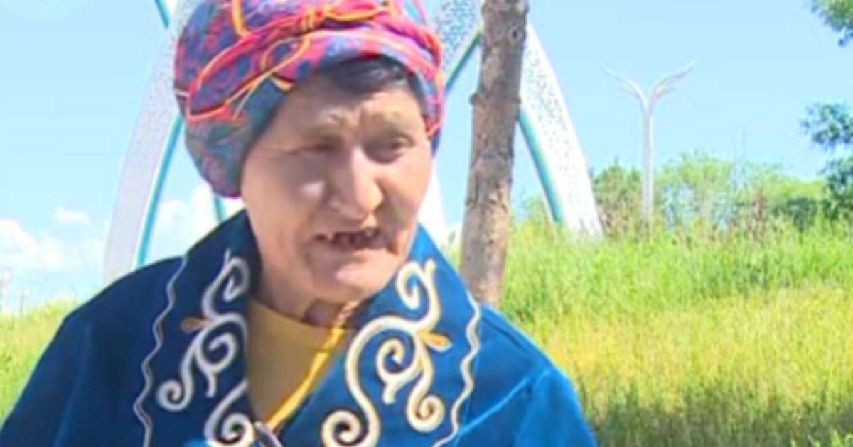 "Күзетшіден таяқ жедім": Нұр-Сұлтанда құжатын полицейлер алып қойған әжей көшеде түнеп жүр - Қазақстан жаңалықтары