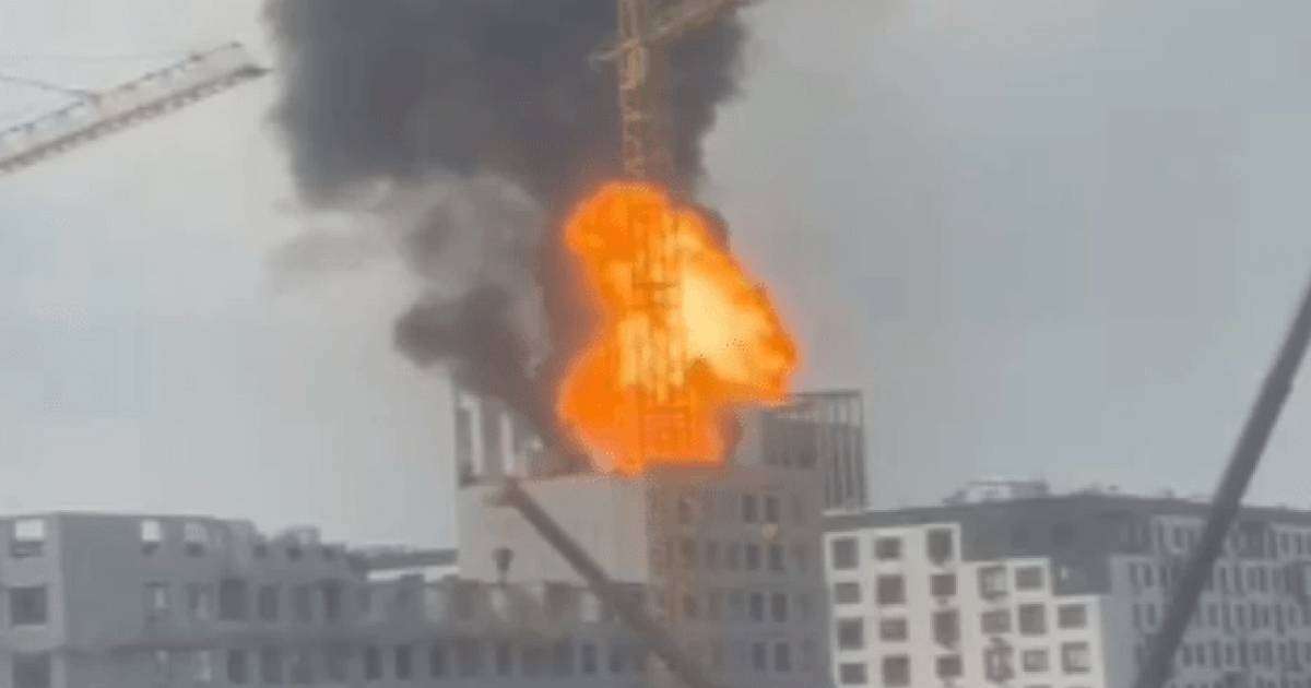 Астанадағы “Хан Шатыр” сауда үйі жанынан салынып жатқан тұрғын үй кешенінде жарылыс болды