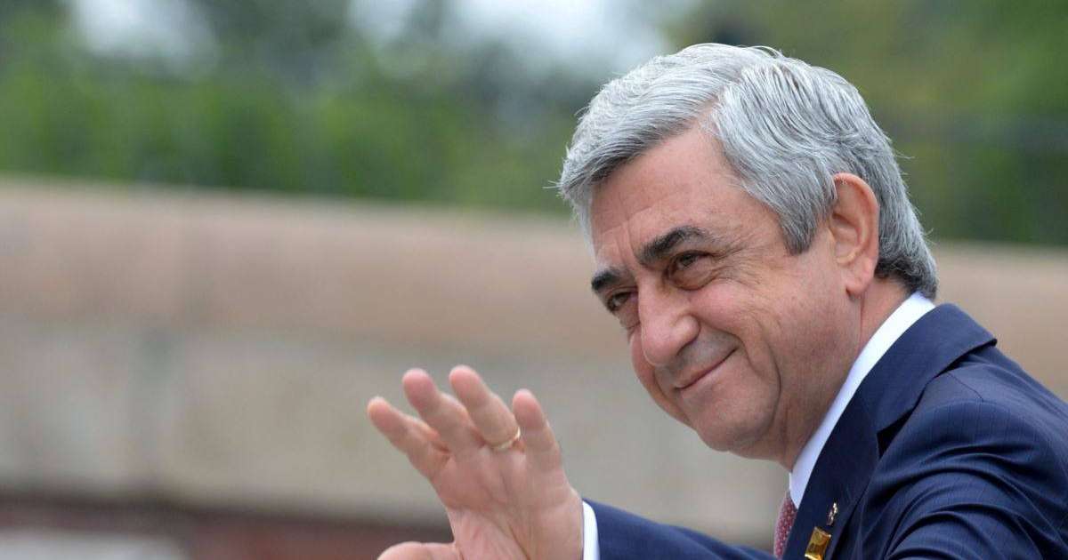 Арменияның экс-президенті “ақша жымқырды” деп айыпталды. Іс сотқа кетті