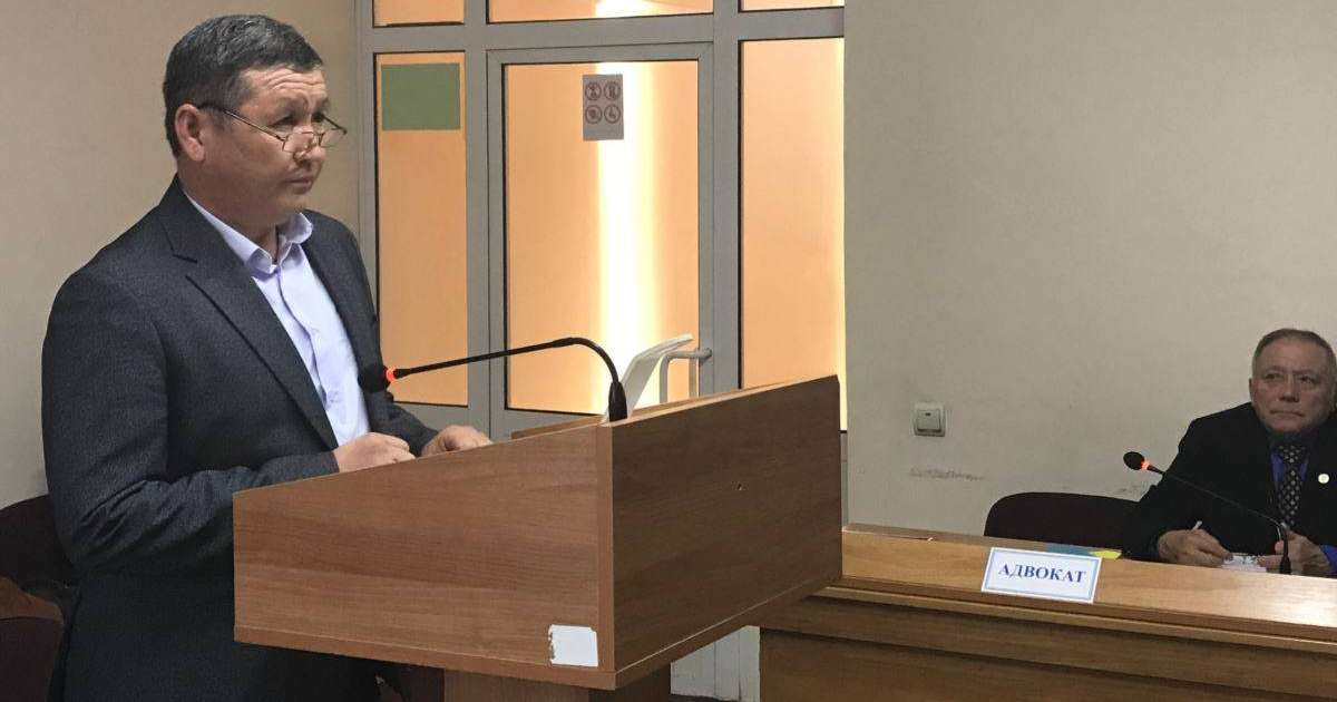 Сарыағашта "директорға жала жапты" деп айыпталған мұғалімнің соты жалғасты