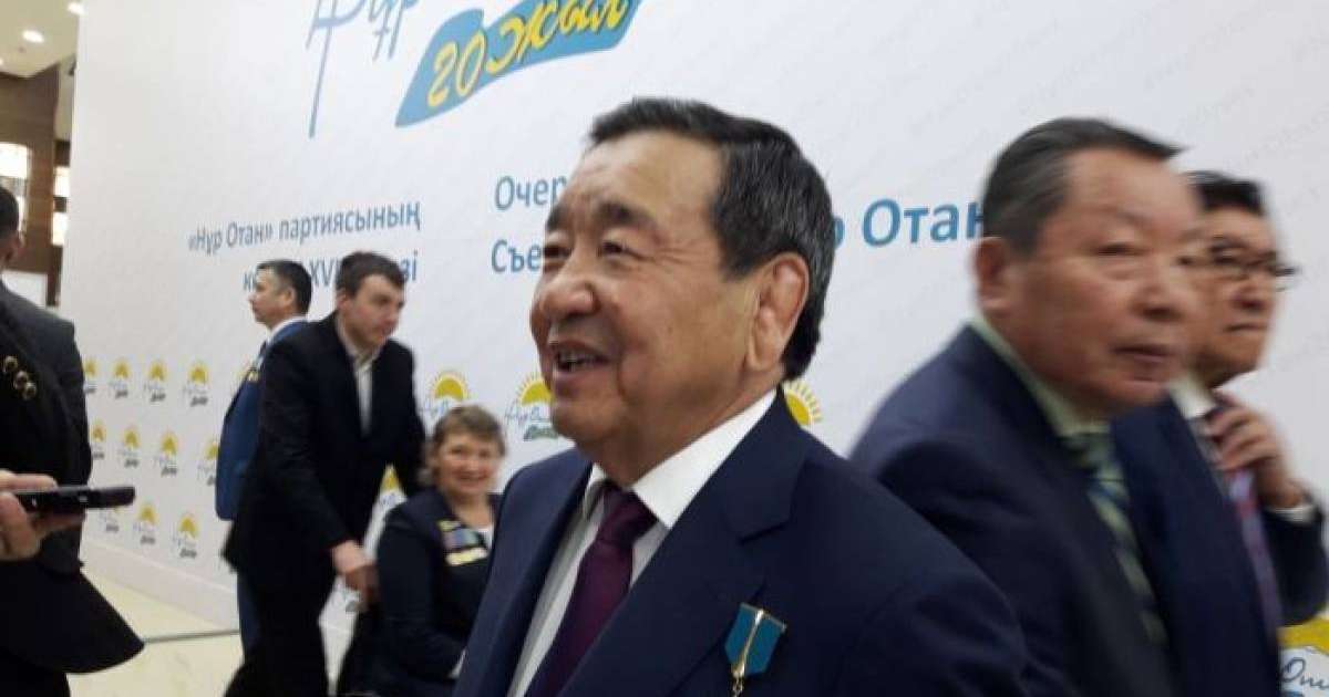 Жақсылық Үшкемпіров: отбасы, балалары, кәсібі