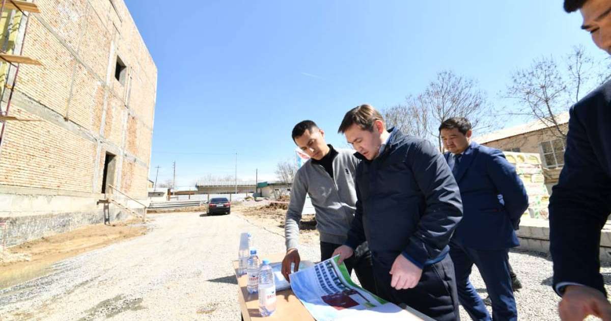 Мұрат Әйтенов спорт мектебінің құрылысымен танысты