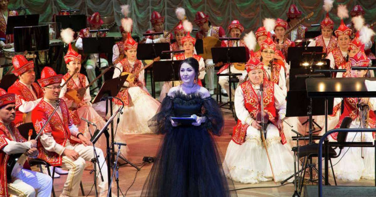 Қазақ оркестрі Мәскеуді әнге бөледі