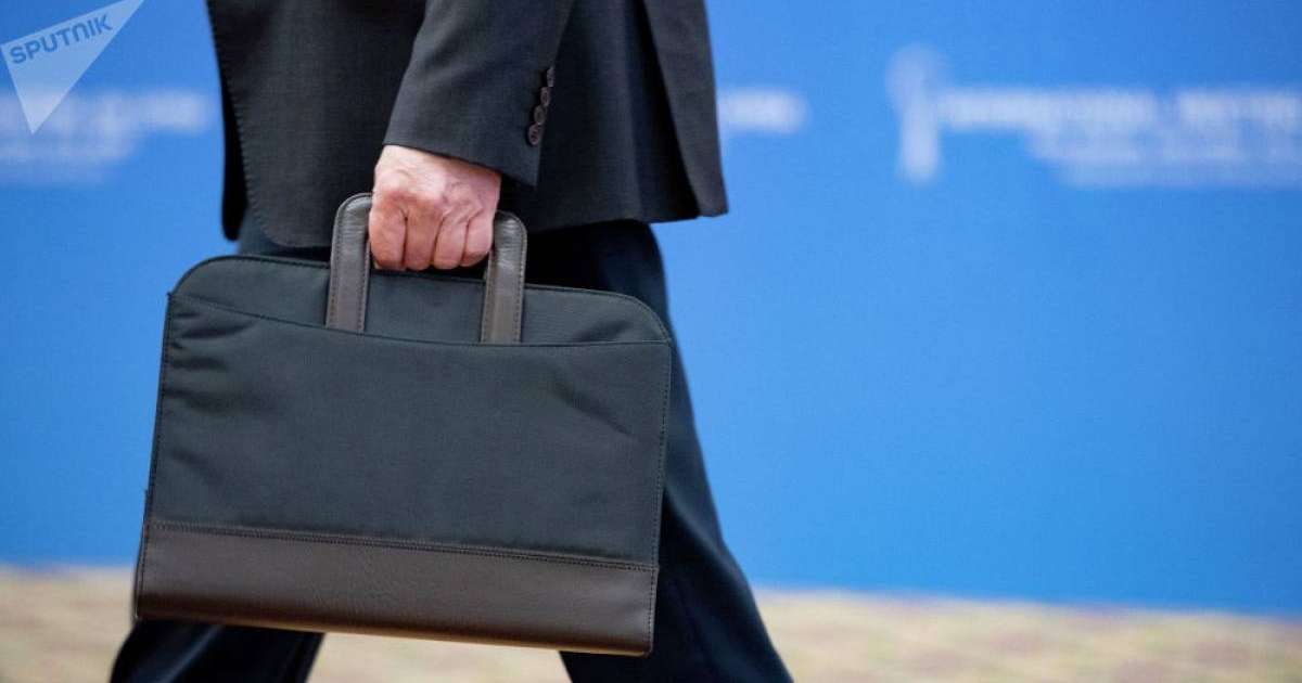 15 мемлекеттік қызметкер отставкаға кетті