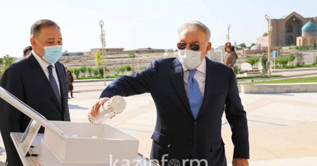 Елбасы Түркістанға неге барды: Қазақ хандарының аты жазылған 21 уық
