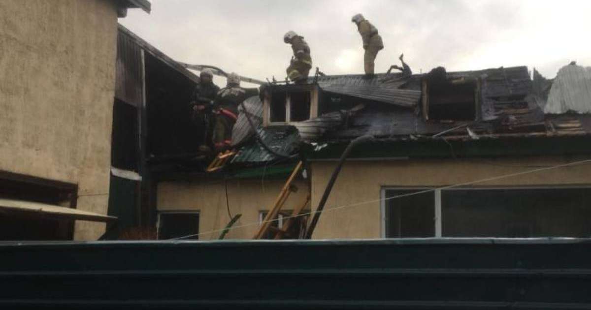 Нұр-Сұлтанда жатақхана өртенді: бір әйел зардап шеккен