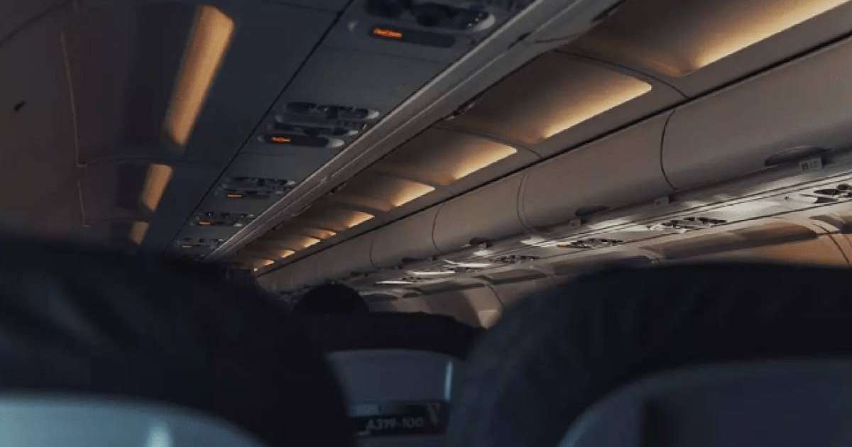 Домбырасын ұшаққа алып кіре алмаған айтыскерге қатысты дауға әуе компаниясы пікір білдірді