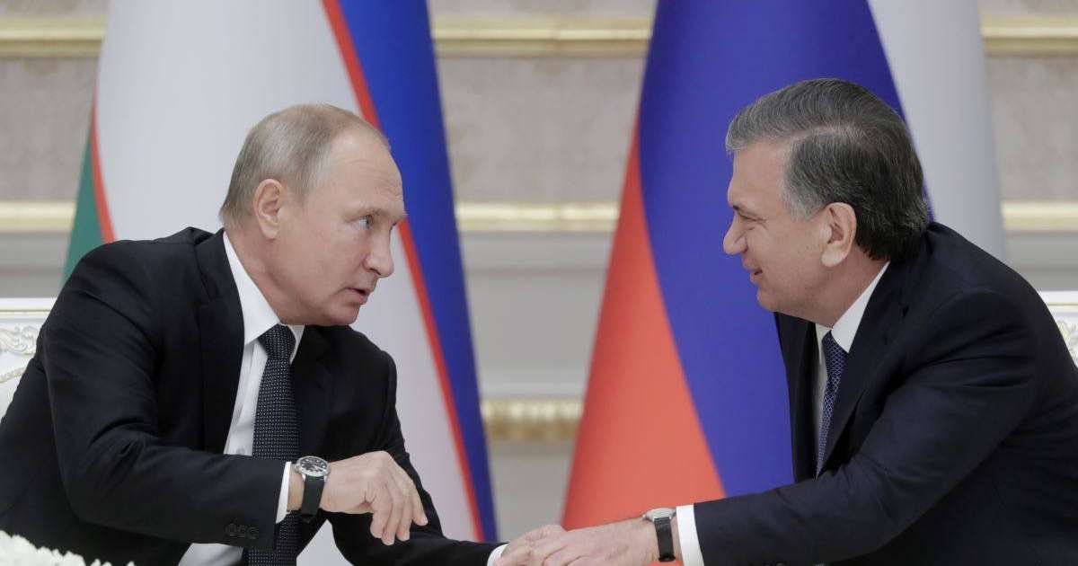 Мирзияев Мәскеуге барарда ЕАЭО-ны еске алды. Өзбекстан одаққа мүше бола ма?