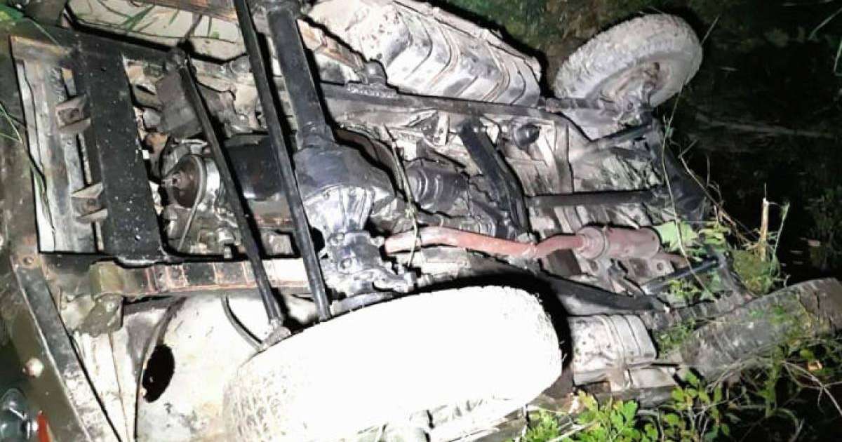 УАЗ көлігі 30 метрлік жардан құлады