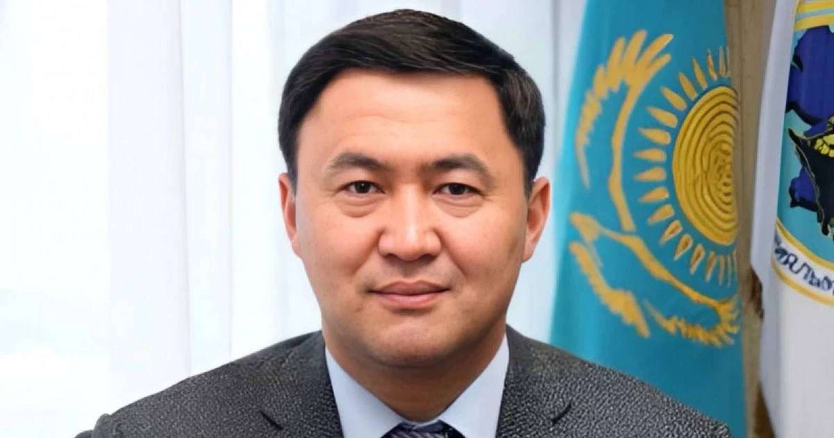 "Шығынды толық өтеді": Қайрат Сатыбалдының жазасы жеңілдетіліп, бас бостандығын шектеуге ауыстырылды