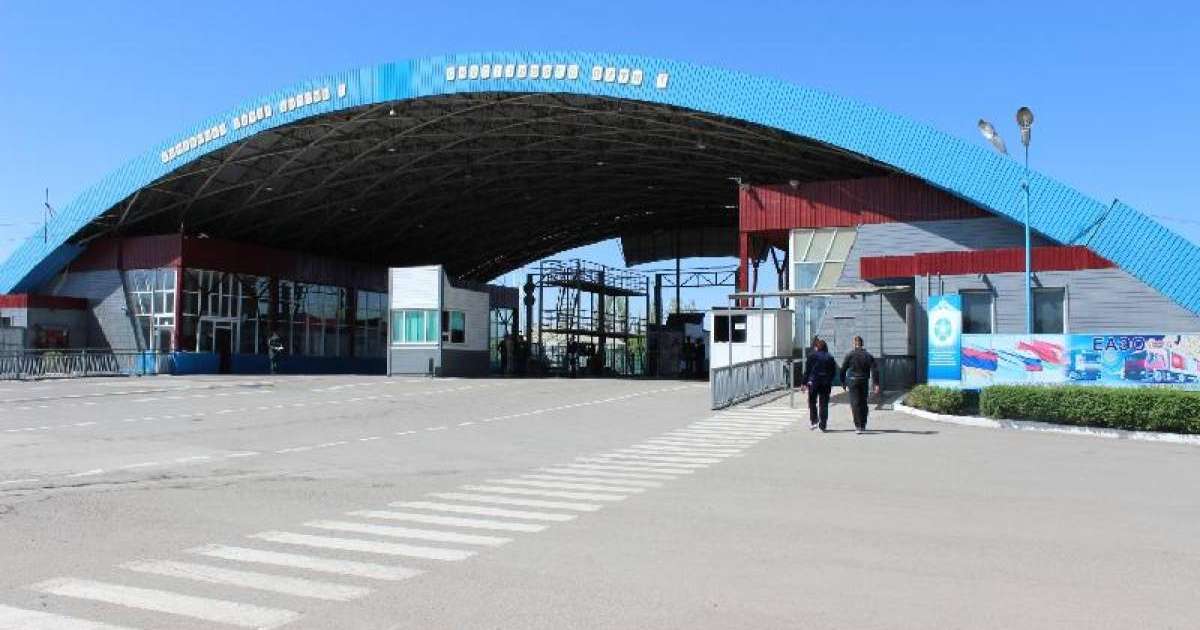 试图非法徒步穿越哈吉边境的两名俄罗斯公民被捕