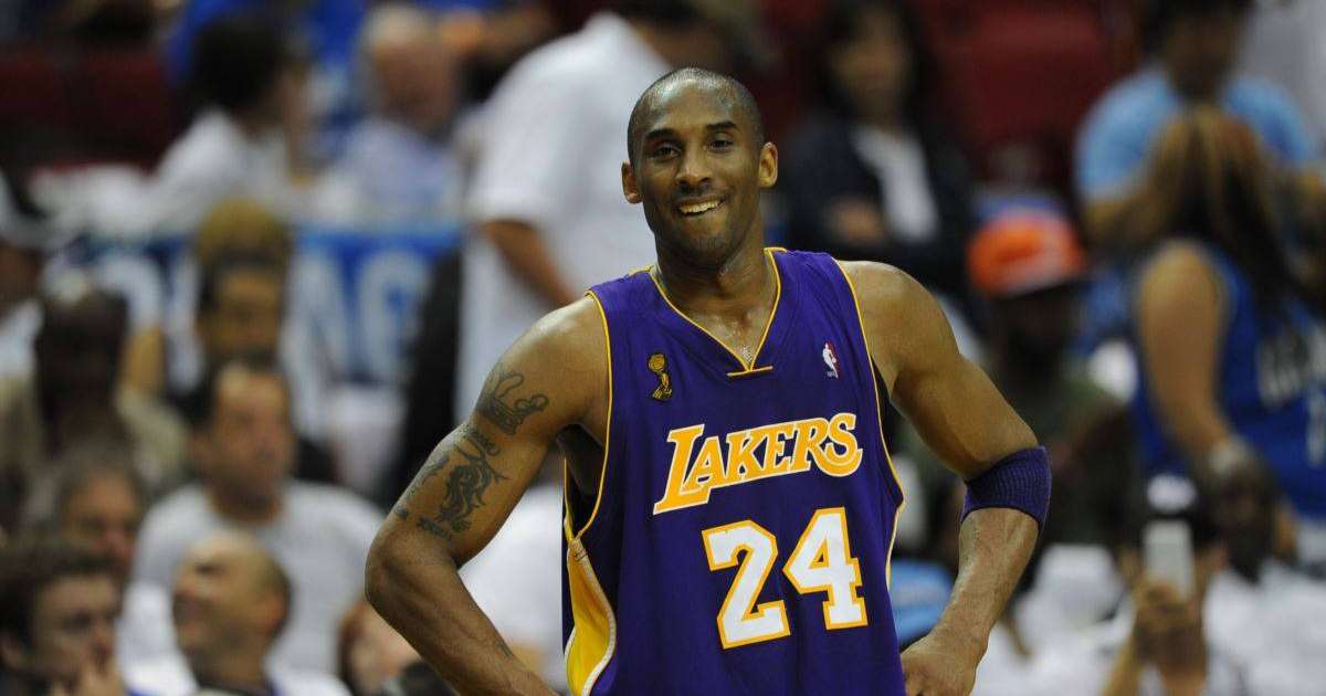 Танымал баскетболшы Коби Брайант тікұшақ апатынан қаза тапты