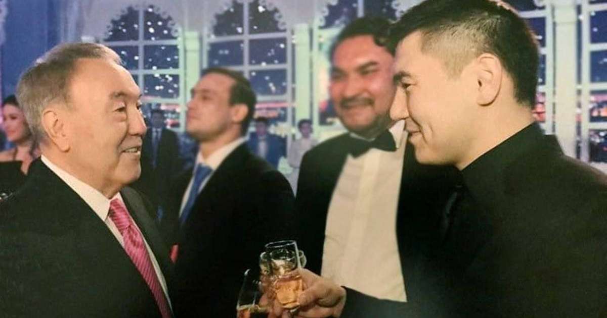 Саясаткер Жанболат Мамай: "Мынадай масқарадан кейін Назарбаевта екі-ақ жол қалды"