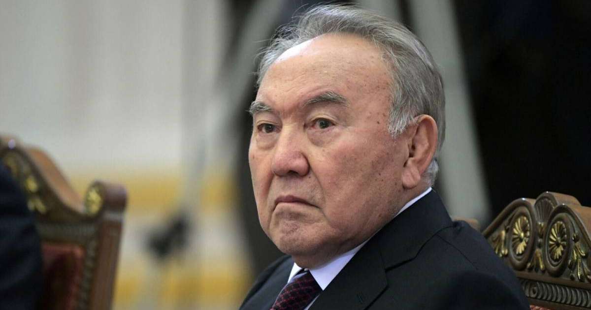 Назарбаев халыққа емес, өзіне өкпелесін – жазушы Нұржекеев