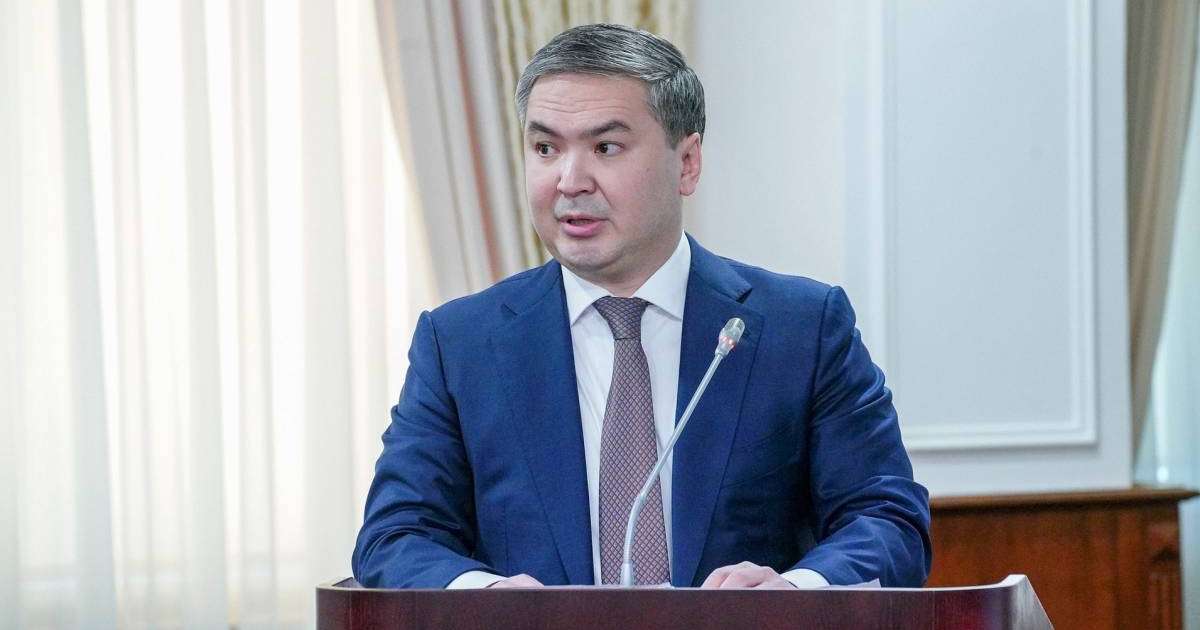 Депутаттың сауалына түсінбей жауапсыз қалдырған Министр сынға ұшырады