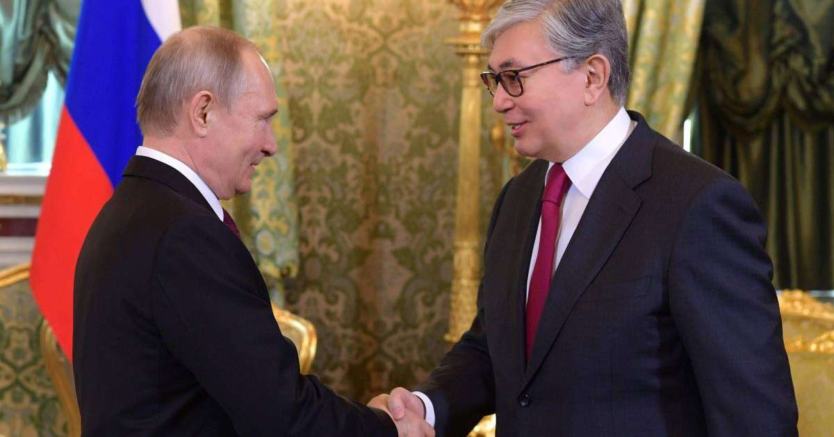 Тоқаев Путинді туған күнімен құттықтады