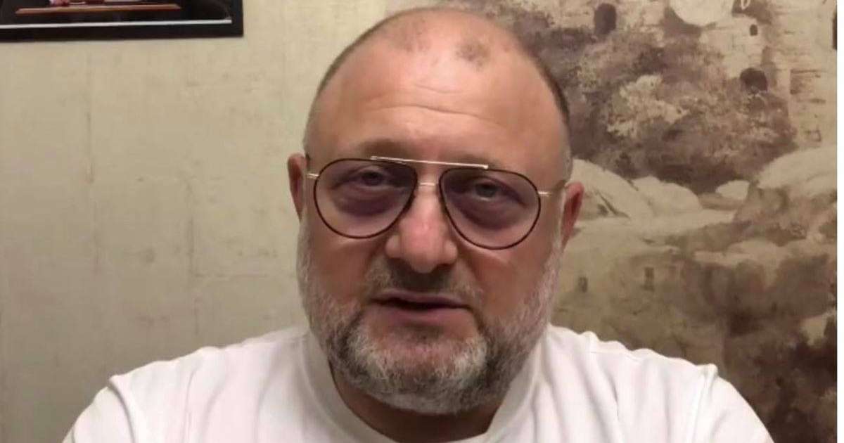 Шешенстанда министр лесбиді Құранмен "емдеу әдісін" қолдады