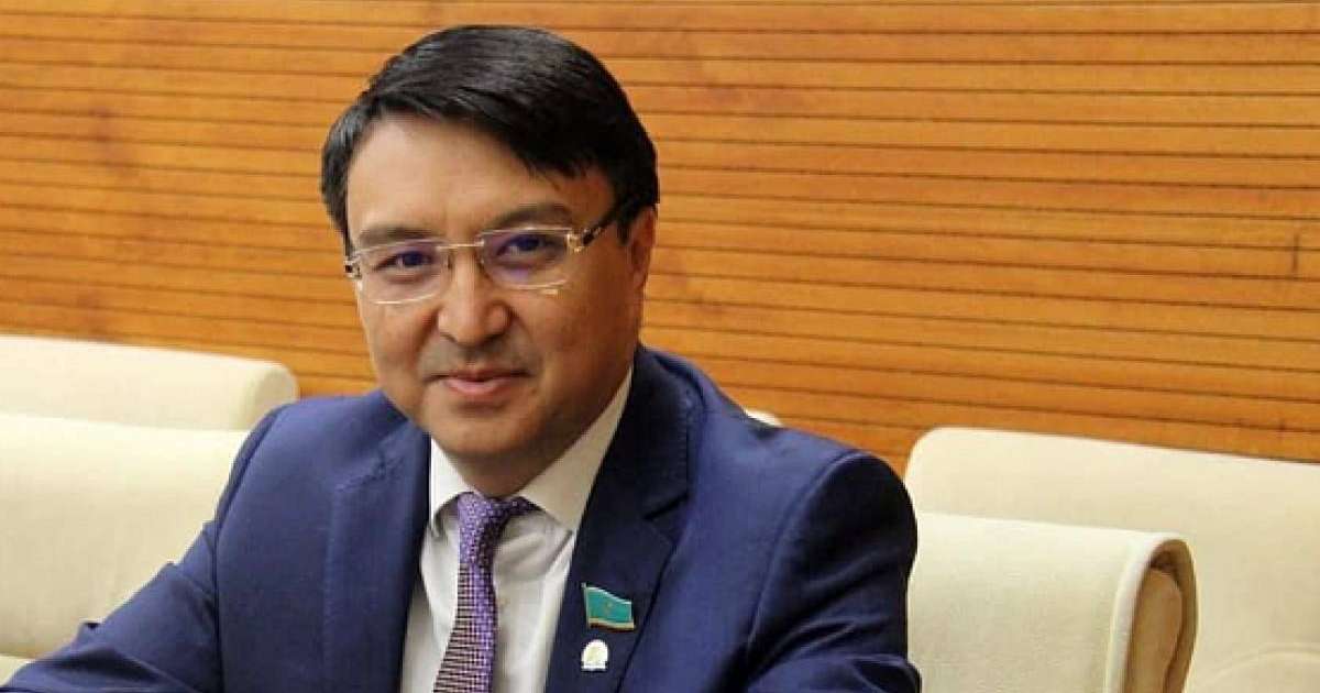 NurOtan-ды сынаған Әлтаев партиядан шығарылып, депутат мандаты алынып тасталды