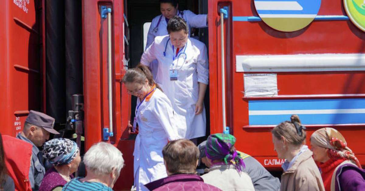 Емханасы жоқ ауыл тұрғындары дәрігерлерге қалай қаралды?