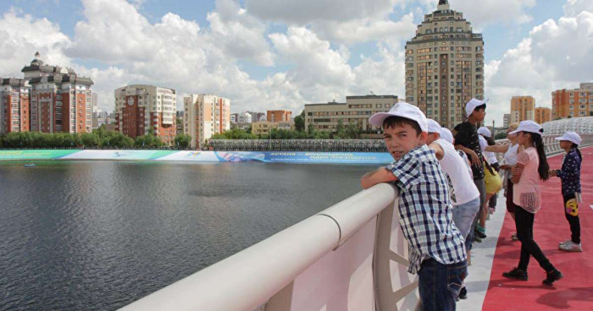 Назарбаев елдегі қазақтардың үлесі қанша процентке жеткенін мәлімдеді