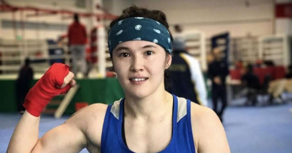 Назым Қызайбайды жылатқан журналист сынға қалды