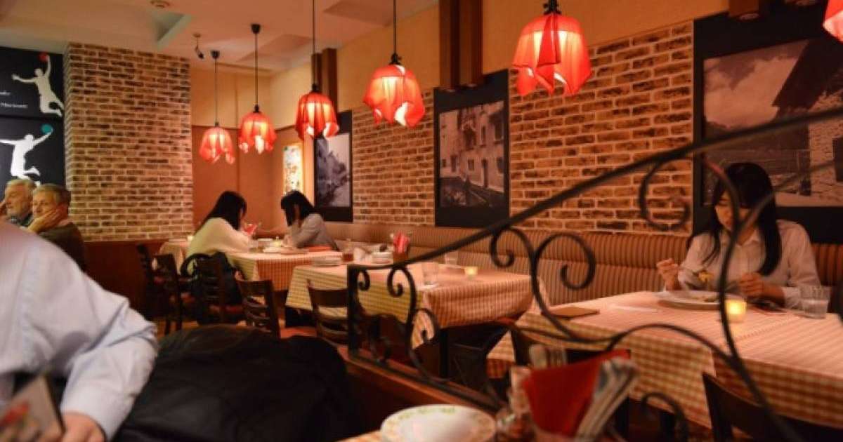 Кафеде жанжал шығарған депутаттың видеосы желіде тарап жатыр