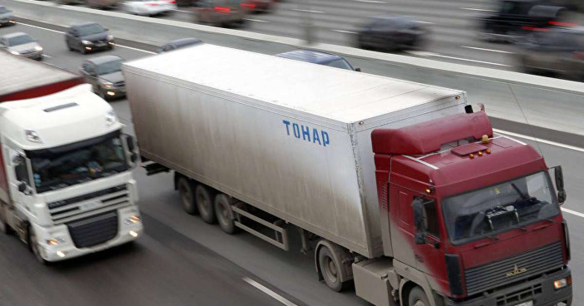 жүк көлігін тоқтатқан жігіттер ұры болып шықты