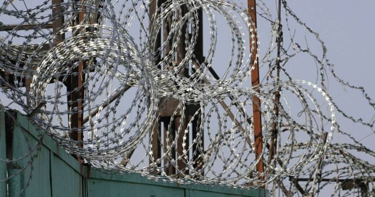 Шестеро осужденных порезали себя в колонии в Туркестанской области, начато расследование