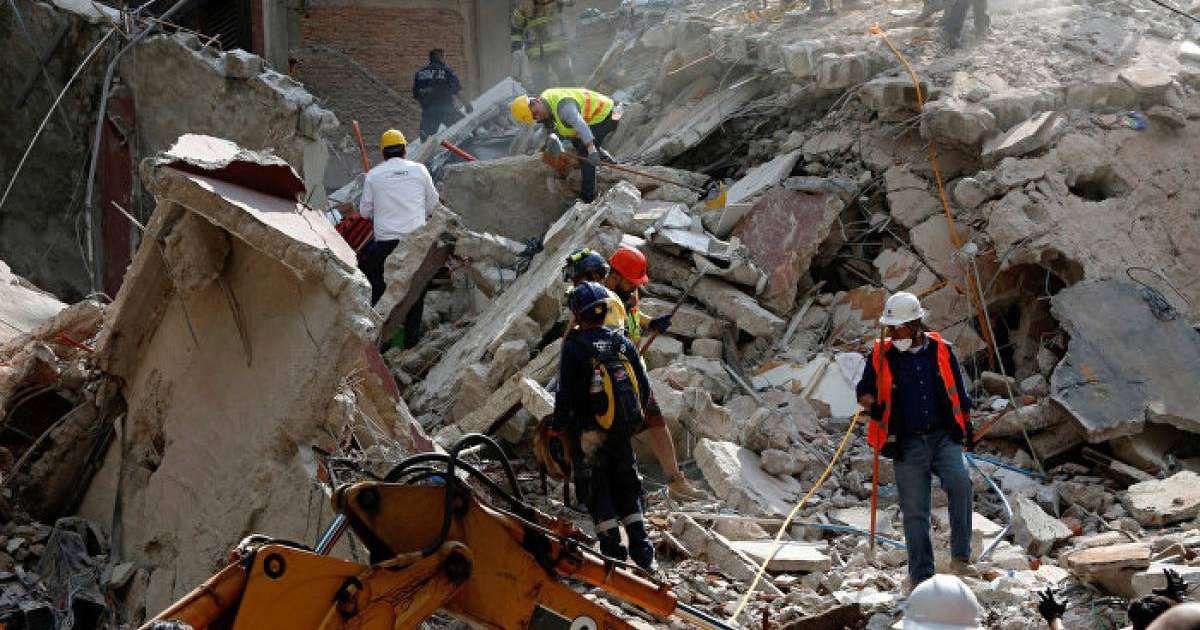 адамдар үйінді астында қалды – видео