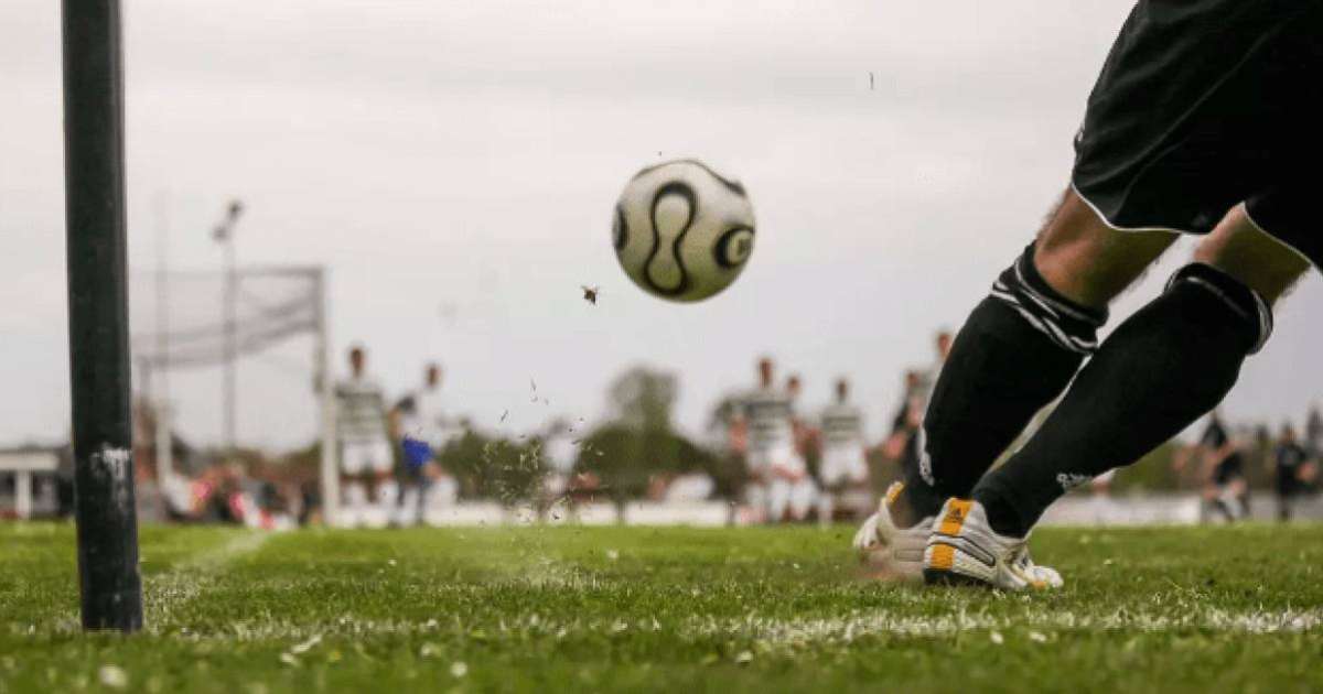 Шымкентте футбол жанкүйелері арасында жаппай төбелес болды (видео)