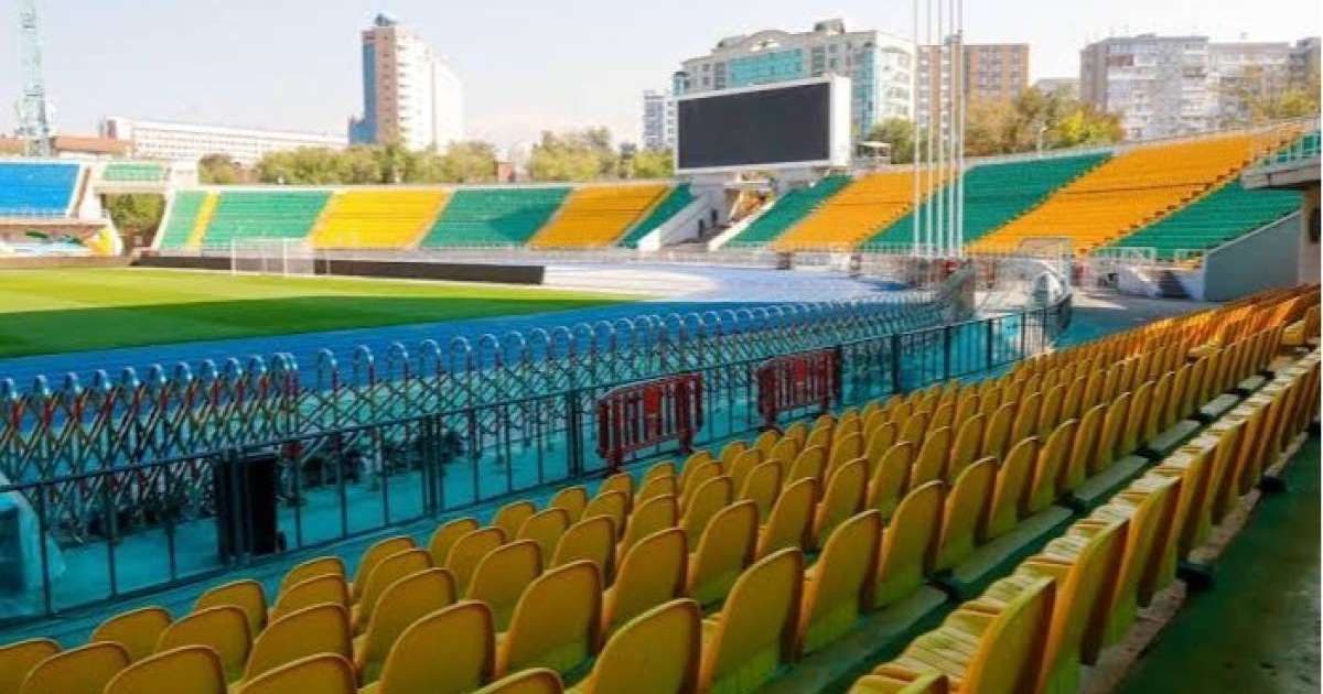 «Реал» Алматыдағы орталық стадионның газонына қатысты шағымданды