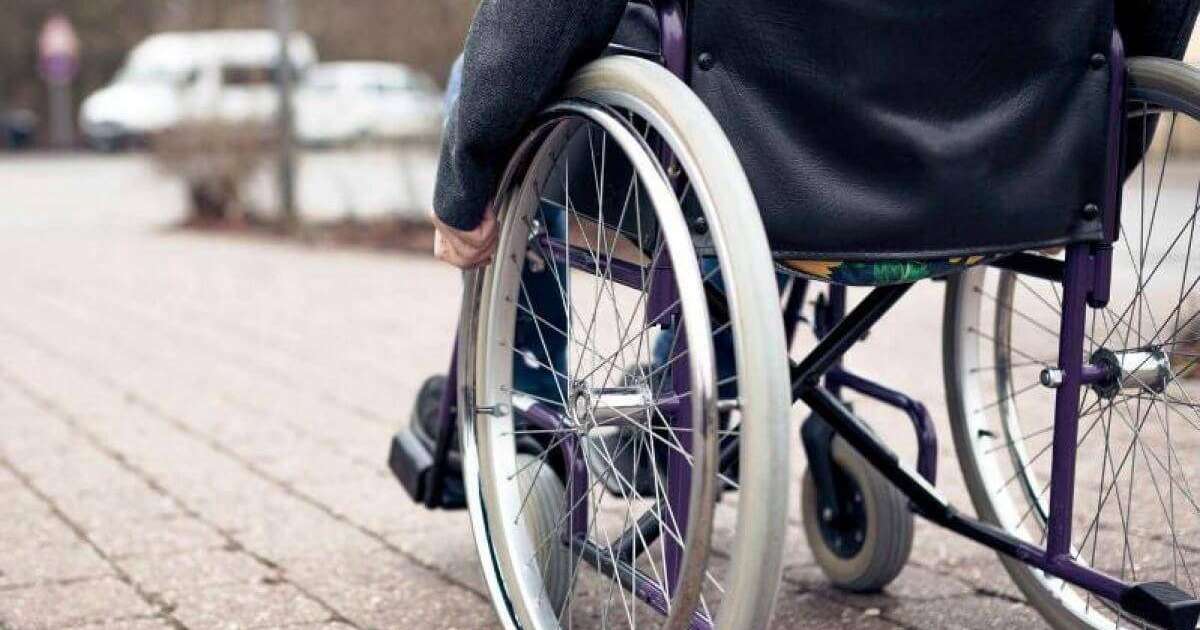 Ақтөбеде ерлі-зайыптылар мүгедекке күштеп қайыр сұратқан