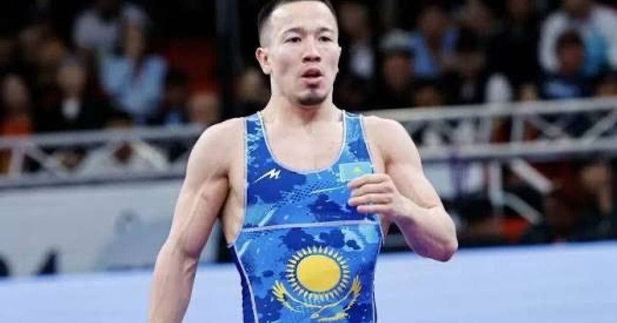 Қуат Хамитов грек-рим күресінен 26 жылдан кейін алтын алған Айдос Сұлтанғалиге берілген сыйақыны сынға алды