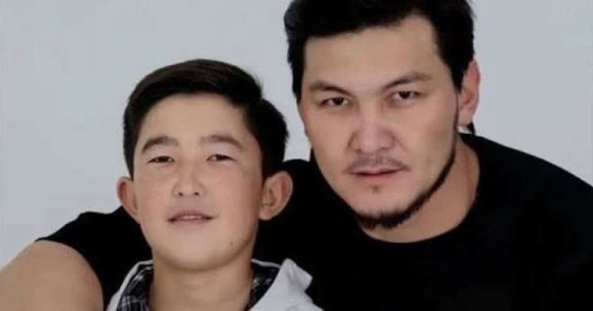 Алматының арбатында ән салып жүрген “Қойшы бала” елдің назарын өзіне аударды