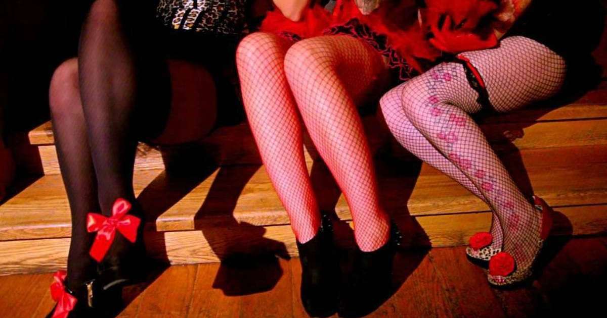 "Түнгі сағат 2-де жұмысымыз басталады": Шымкентте карантинге қарамастан жезөкшелердің жұмысы қызып тұр - Қазақстан жаңалықтары