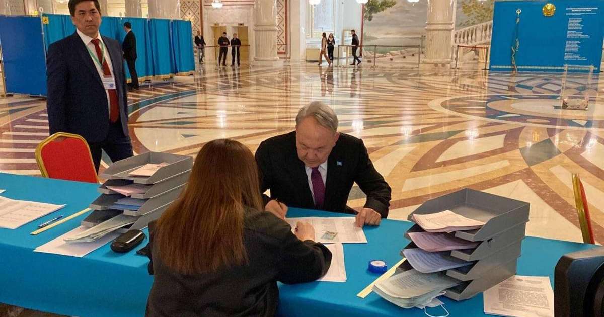 Нұрсұлтан Назарбаев сайлауда дауыс берді