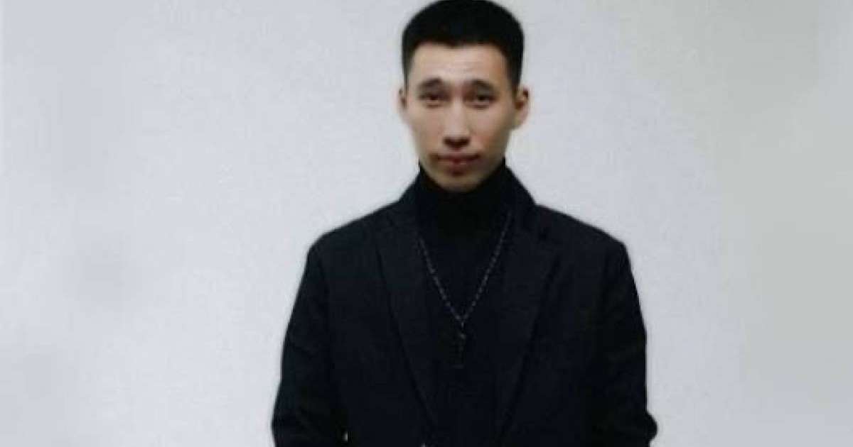 Жанкүйерлерінен қашқан әнші Kalifarniya сынға ұшырады