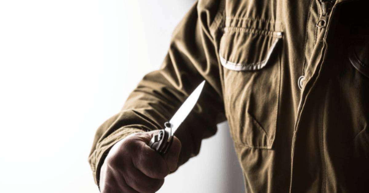 Астанада ер адам имамды 13 жерінен пышақтап кеткен