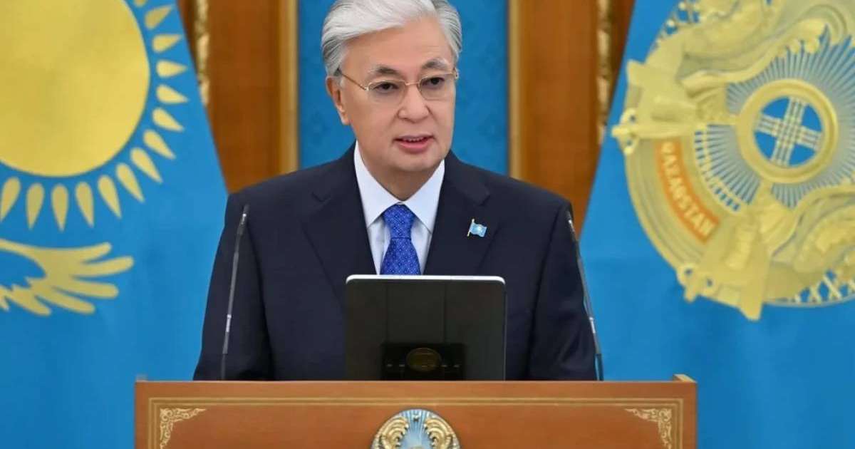 Президент бокстан Әлем чемпионатында топ жарған боксшыларды құттықтады  